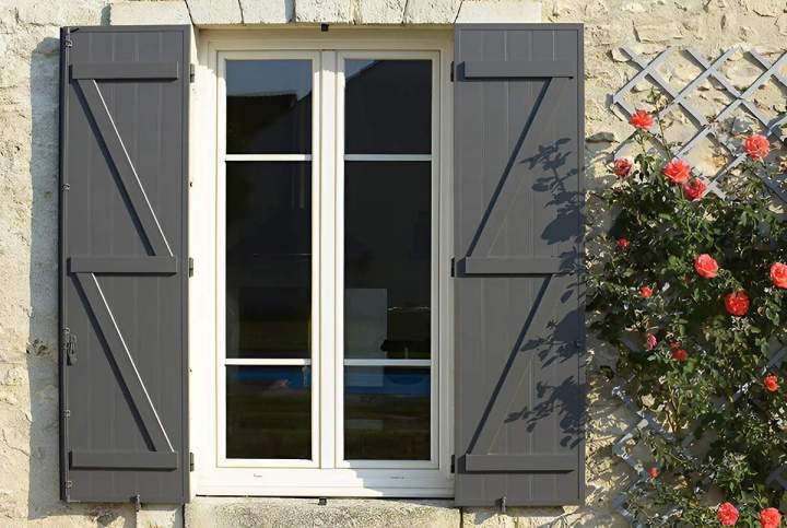 Volets battants sur mesure Biars-sur-Cère